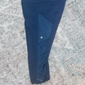 Lululemon Cut the Crop leggings Size 6